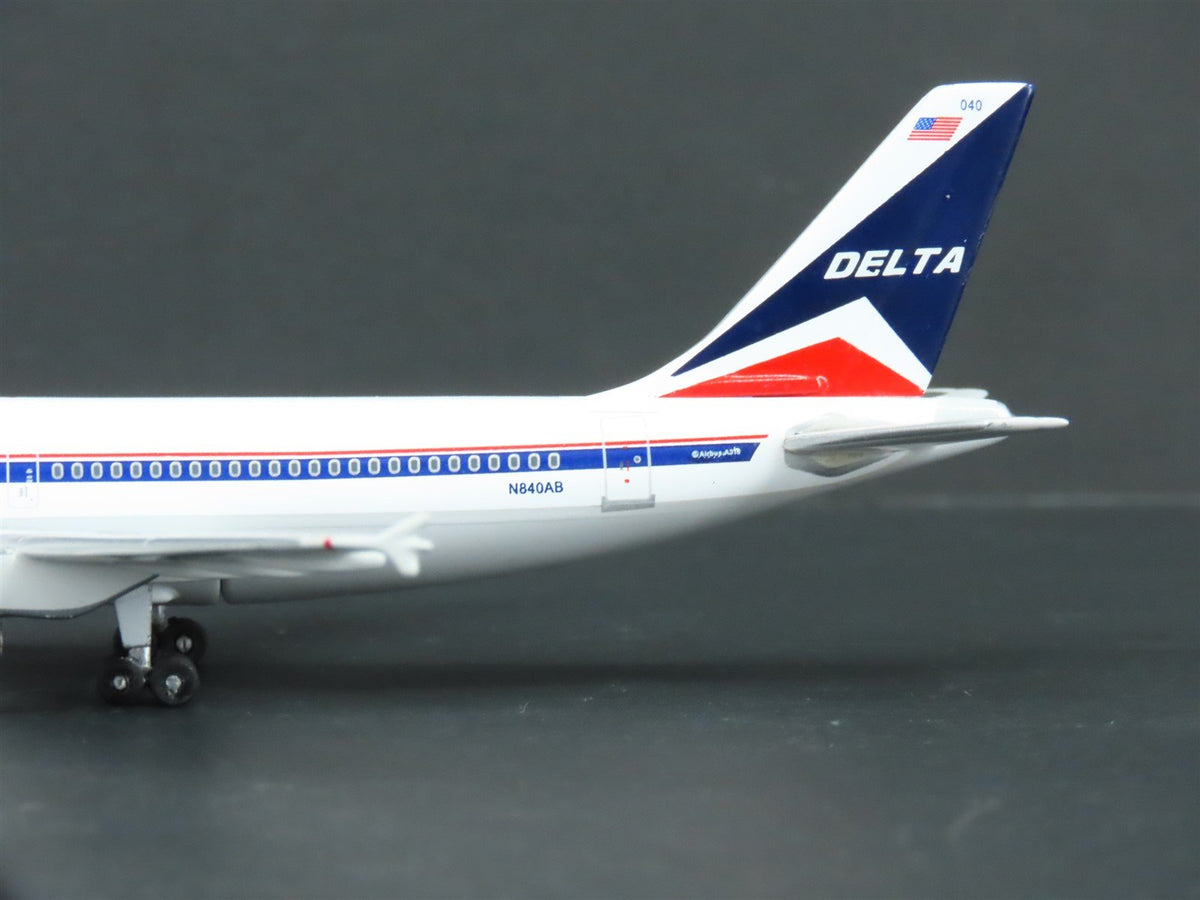 1:400 Scale GeminiJets GJDAL331 Delta Air Lines Airbus A310-300 Airliner