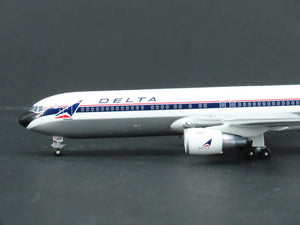 1:400 Scale GeminiJets GJDAL454 Delta Air Lines Boeing 767-300 Airliner