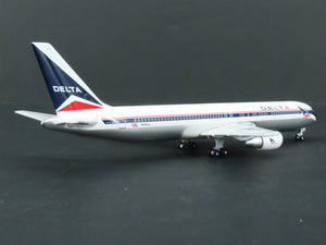 1:400 Scale GeminiJets GJDAL454 Delta Air Lines Boeing 767-300 Airliner