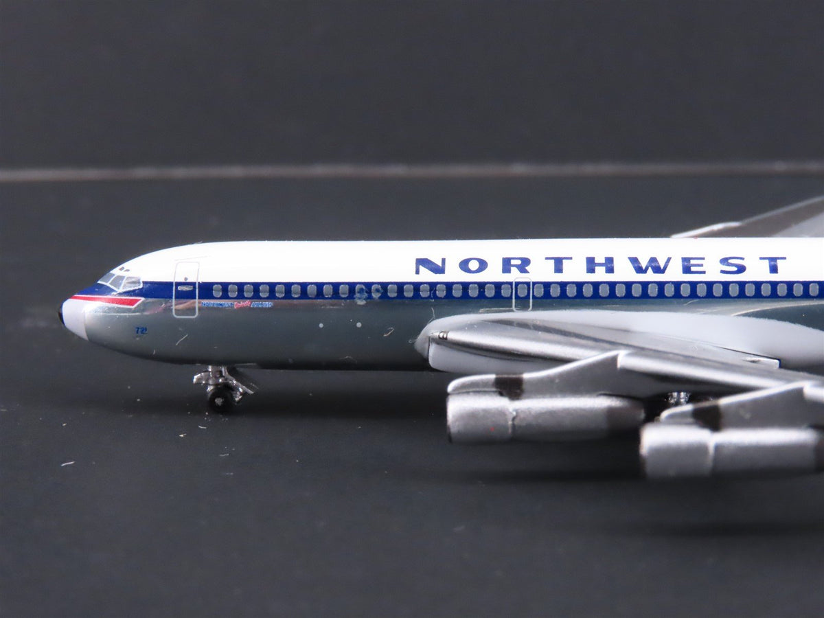 1:400 Scale Aero Classics Die-Cast Northwest Airlines Boeing B-720-051B Airliner