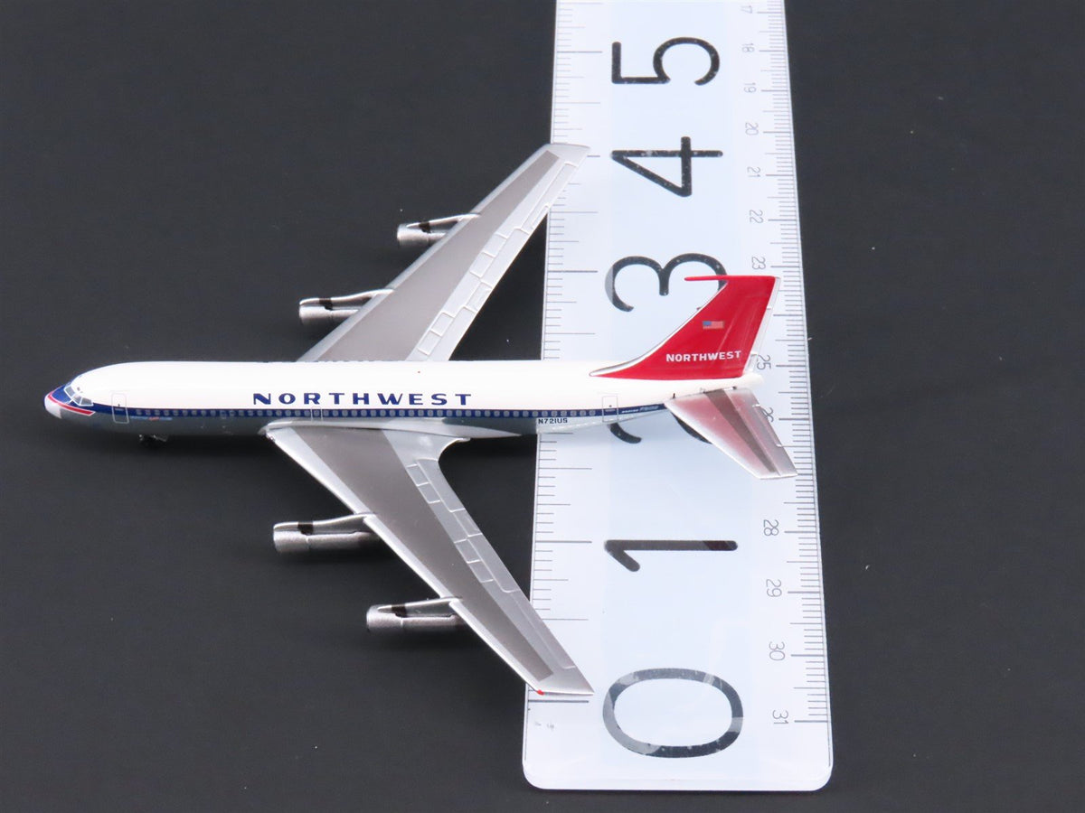 1:400 Scale Aero Classics Die-Cast Northwest Airlines Boeing B-720-051B Airliner