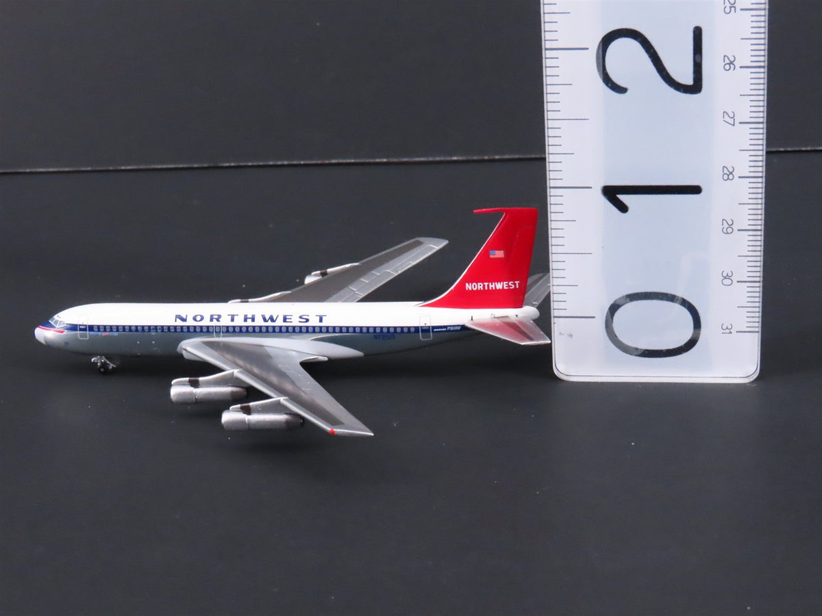 1:400 Scale Aero Classics Die-Cast Northwest Airlines Boeing B-720-051B Airliner