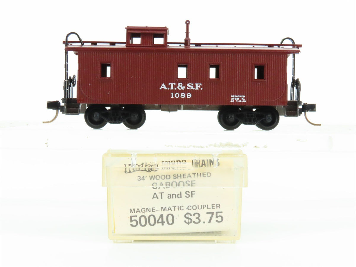 N Kadee Micro-Trains MTL 50040 ATSF Santa Fe 34&#39; Wood Sheathed Caboose #1089