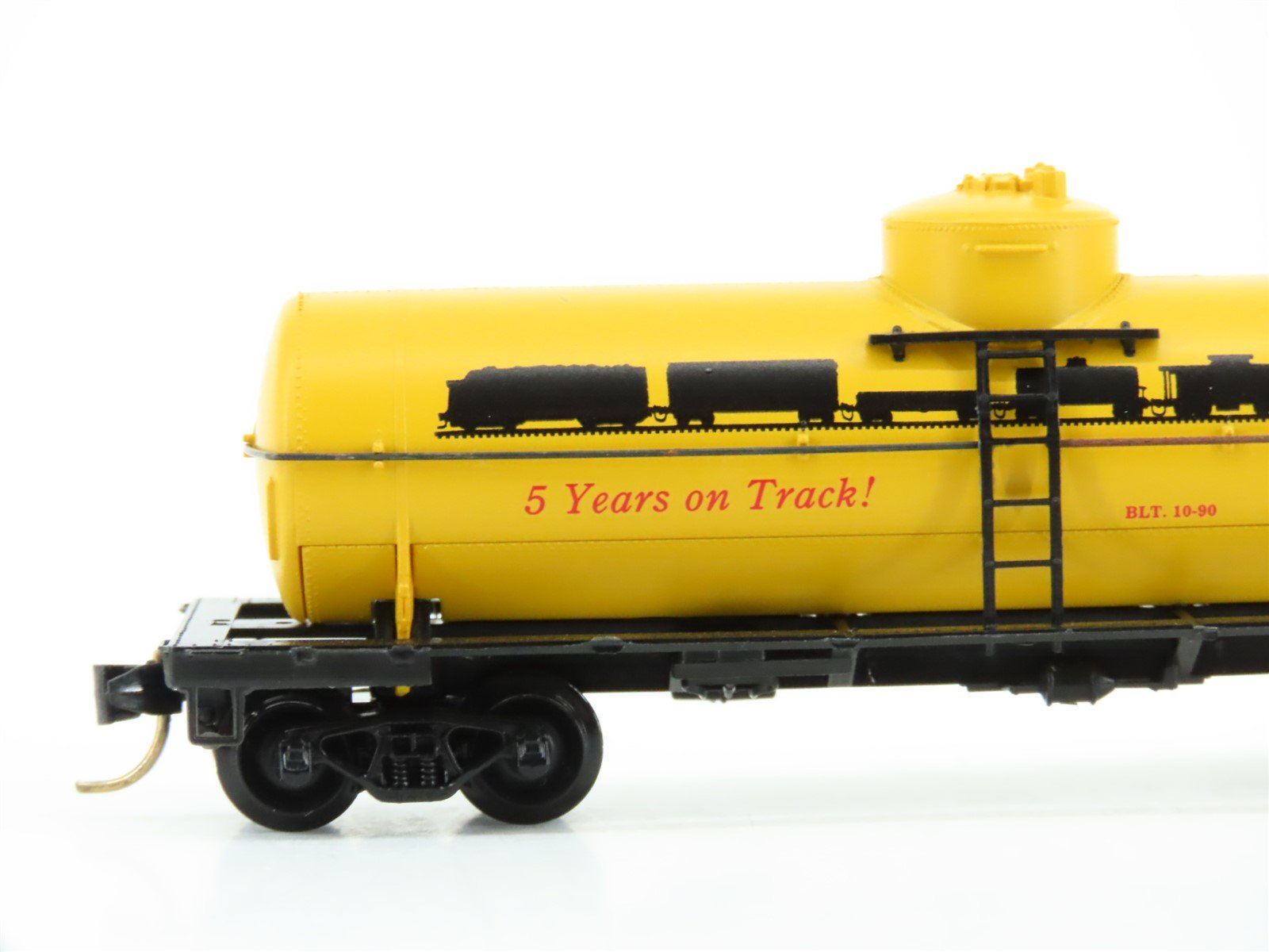 N Scale Micro-Trains MTL 65380 5th Anniversary Single Dome Tank Car #1995