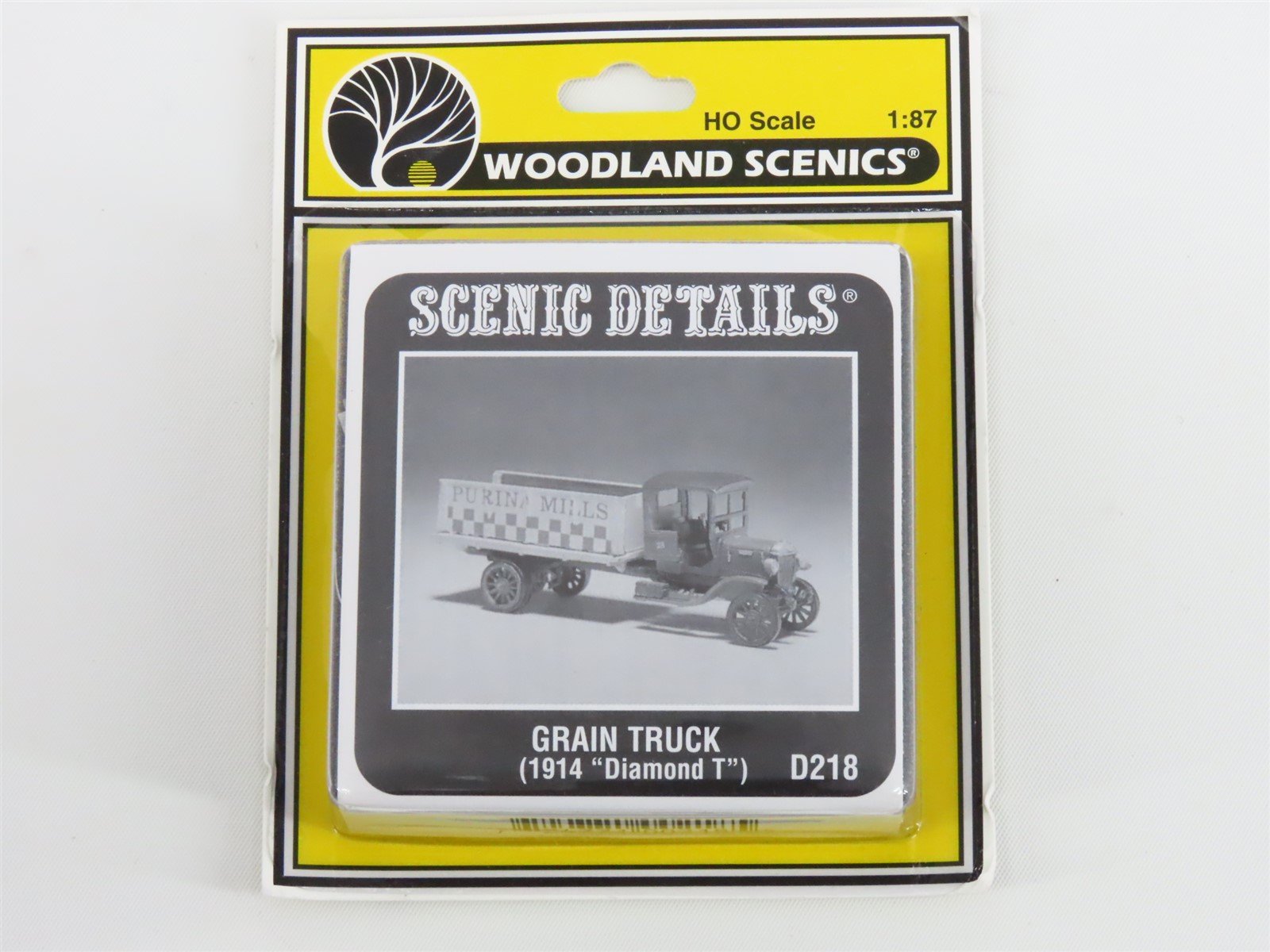 HO Scale Woodland Scenics Scenic Details Kit #D218 1914 Diamond T Grain Truck