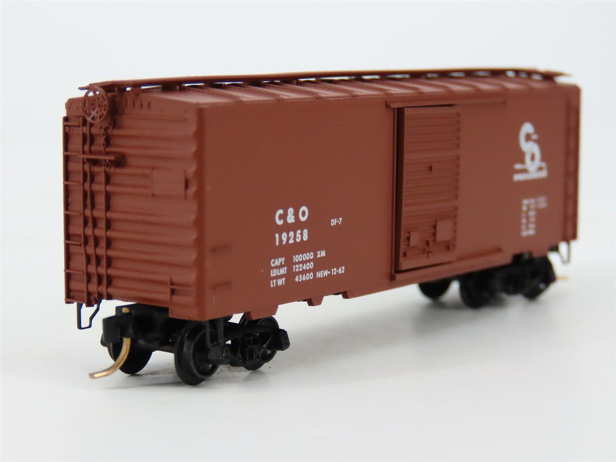 N Scale Baldwin Loco Works/Kadee BLW-34 C&amp;O Chesapeake &amp; Ohio 40&#39; Boxcar #19258