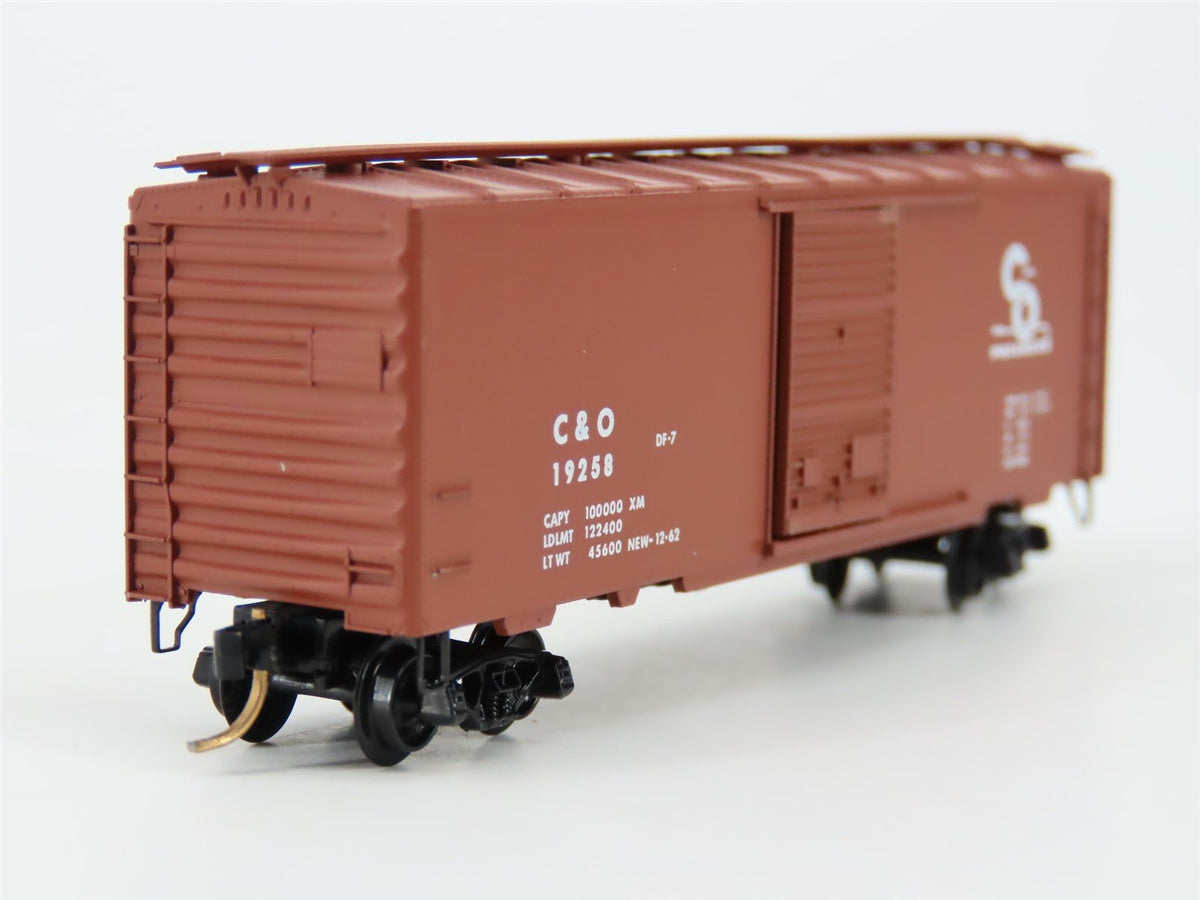 N Scale Baldwin Loco Works/Kadee BLW-34 C&amp;O Chesapeake &amp; Ohio 40&#39; Boxcar #19258