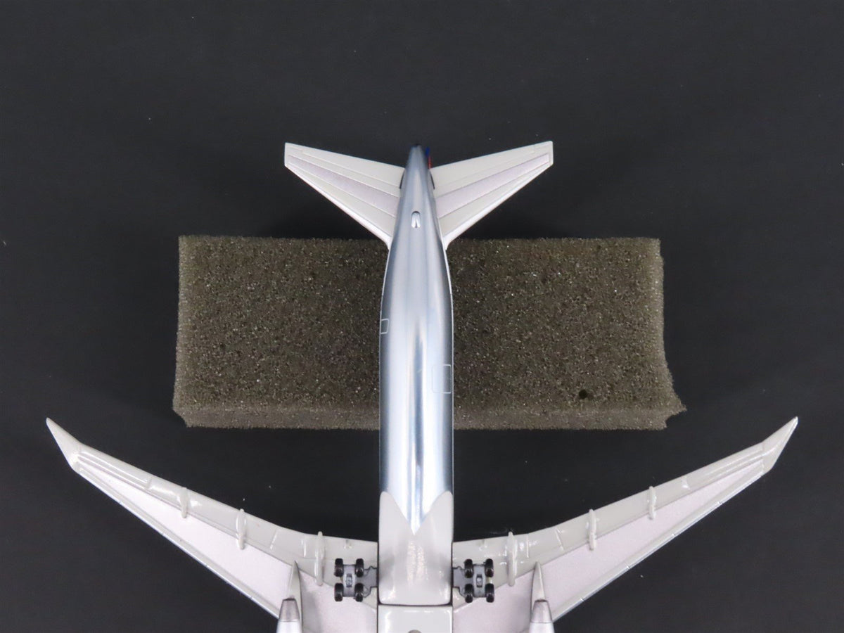 1:400 Scale Dragon Wings 55159 Delta Air Lines Boeing B767-432 Aircraft N826MH