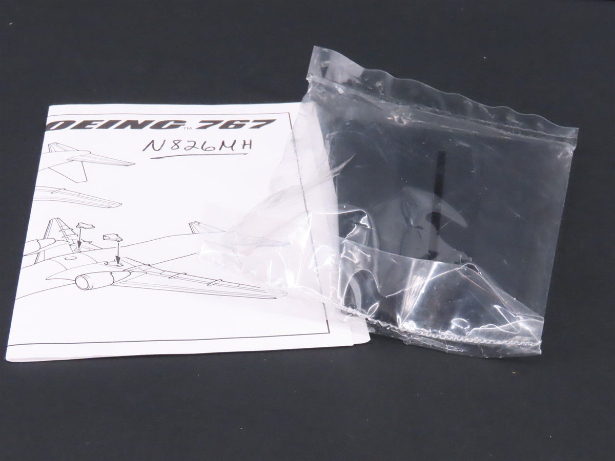 1:400 Scale Dragon Wings 55159 Delta Air Lines Boeing B767-432 Aircraft N826MH
