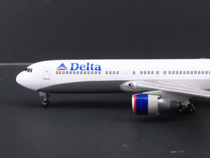 1:400 Scale Dragon Wings 55214 Delta Air Lines Boeing B767-332 Aircraft N189DN