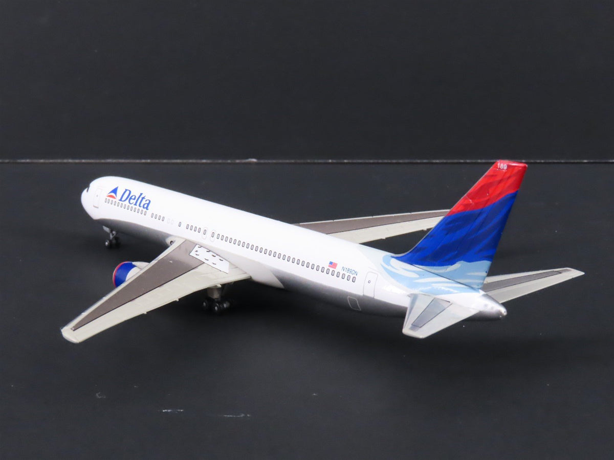 1:400 Scale Dragon Wings 55214 Delta Air Lines Boeing B767-332 Aircraft N189DN
