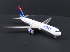 1:400 Scale Dragon Wings 55214 Delta Air Lines Boeing B767-332 Aircraft N189DN
