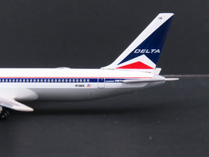 1:400 Scale Dragon Wings 55312 Delta Air Lines Boeing B767-332 Aircraft N139DL