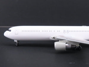 1:400 Dragon Wings 57006 Die-Cast All White Series Boeing B767-300 Aircraft