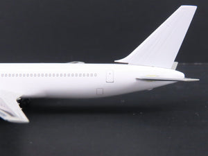 1:400 Dragon Wings 57006 Die-Cast All White Series Boeing B767-300 Aircraft