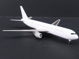 1:400 Dragon Wings 57006 Die-Cast All White Series Boeing B767-300 Aircraft