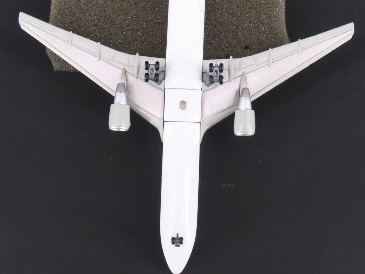 1:400 Dragon Wings 57006 Die-Cast All White Series Boeing B767-300 Aircraft