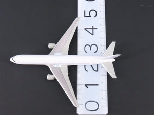 1:400 Dragon Wings 57006 Die-Cast All White Series Boeing B767-300 Aircraft