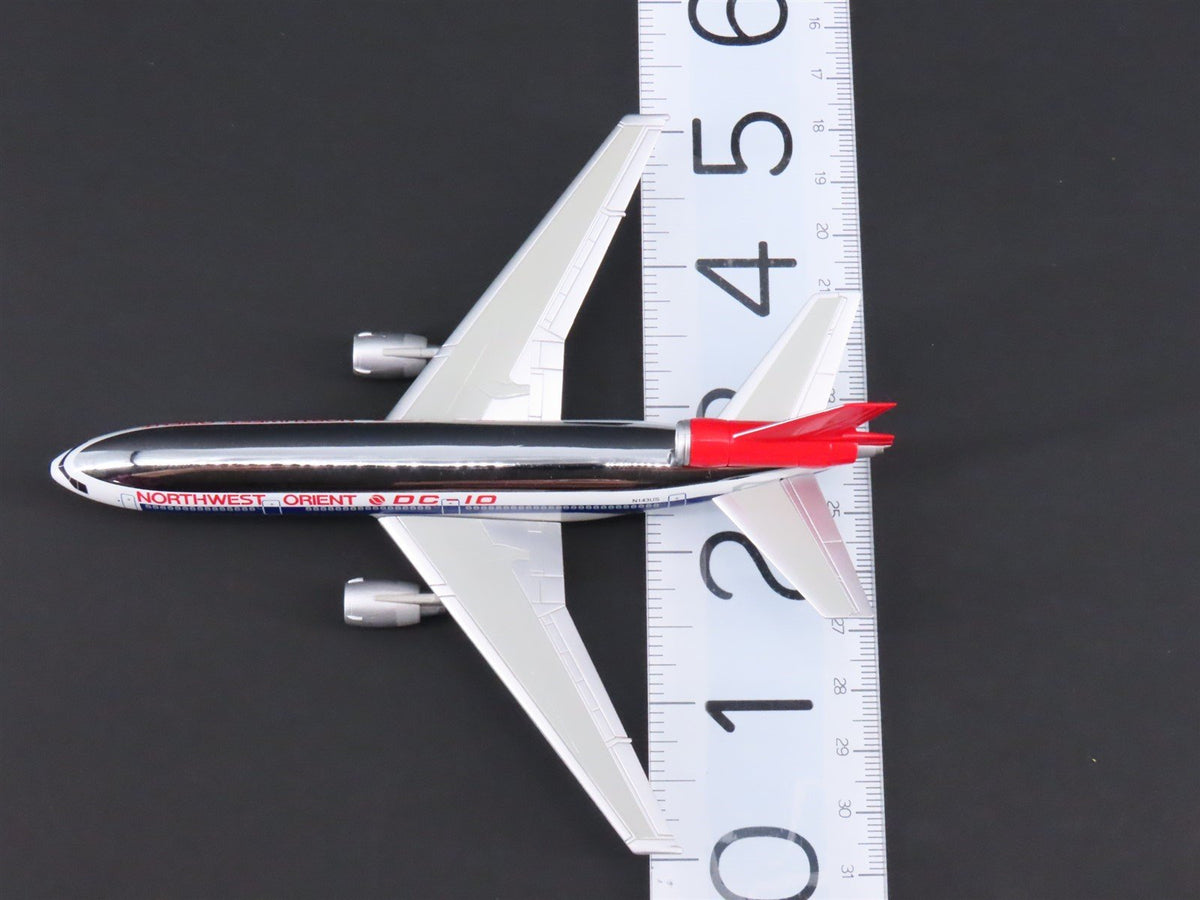 1:400 Scale Dragon Wings JX028 Northwest Orient Boeing DC-10-40 Aircraft N143US
