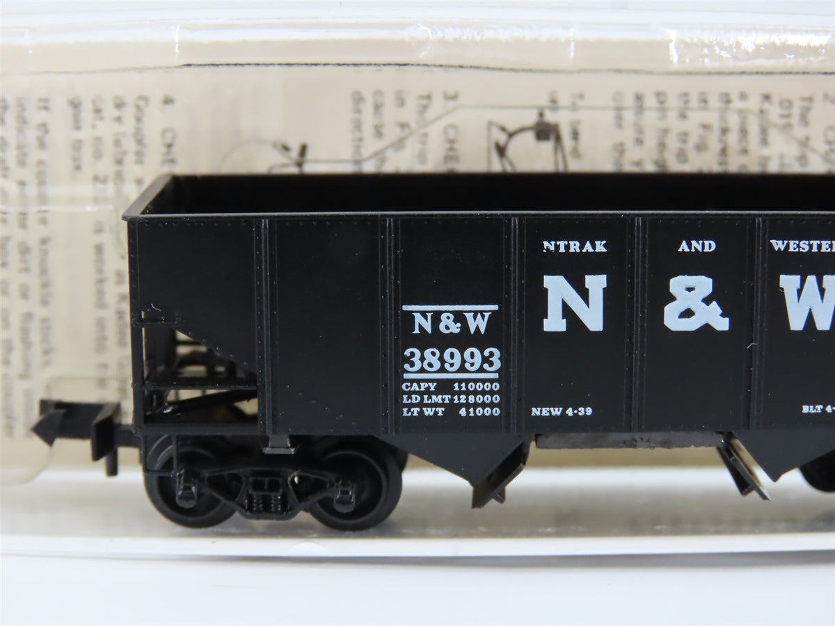 N Scale Micro-Trains/Kadee N&amp;W Norfolk &amp; Western 33&#39; 2-Bay Rib Hopper #38993