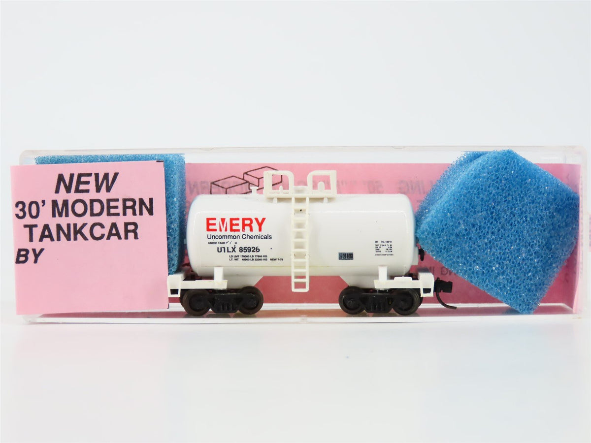 N Scale Roundhouse 8466 UTLX Emery 30&#39; Modern Tankcar #85926