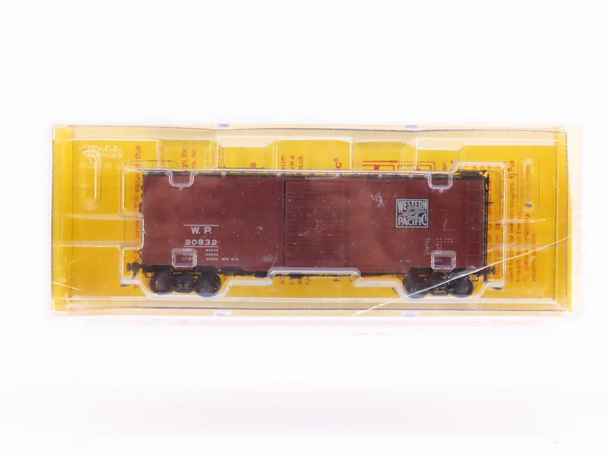 HO Kadee 4808 WP Western Pacific Feather 40&#39; Single Door Box Car #20832 - Sealed