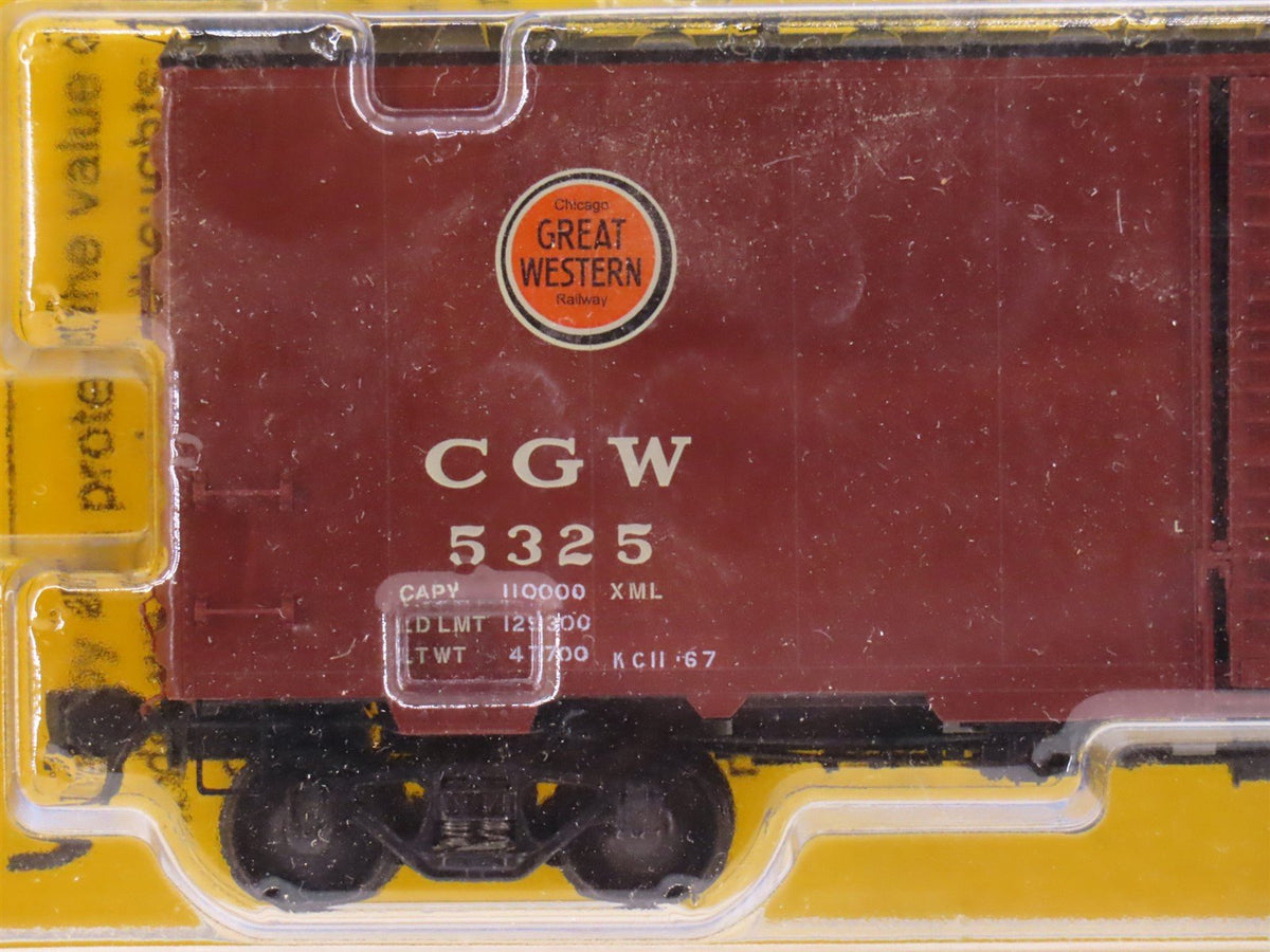 HO Kadee 4050 CGW Chicago Great Western 40&#39; Single Door Box Car #5325 - Sealed