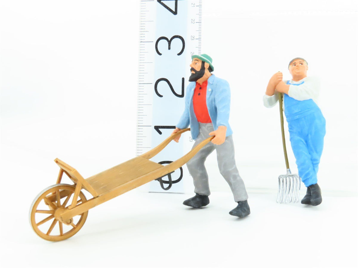 G 1/22.5 Scale Preiser 45020 Worker Figures 2-Pack w/ Wheel Barrow &amp; Pitchfork
