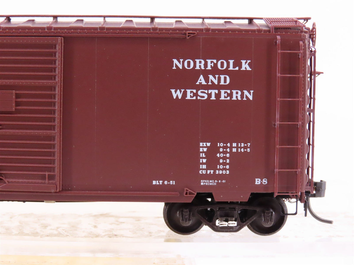 HO Scale Kadee 5001 N&amp;W Norfolk &amp; Western 40&#39; Single Door Box Car #44324