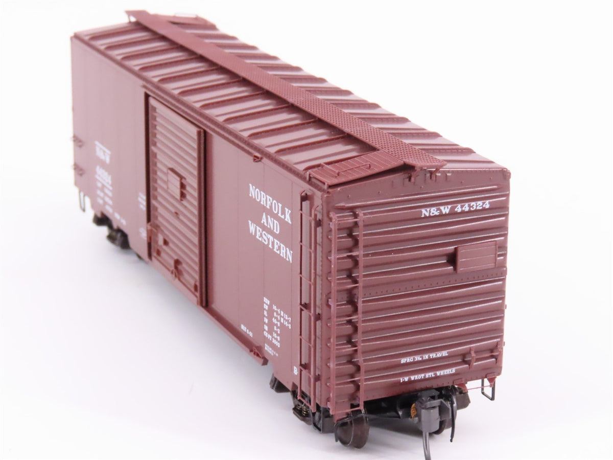 HO Scale Kadee 5001 N&amp;W Norfolk &amp; Western 40&#39; Single Door Box Car #44324