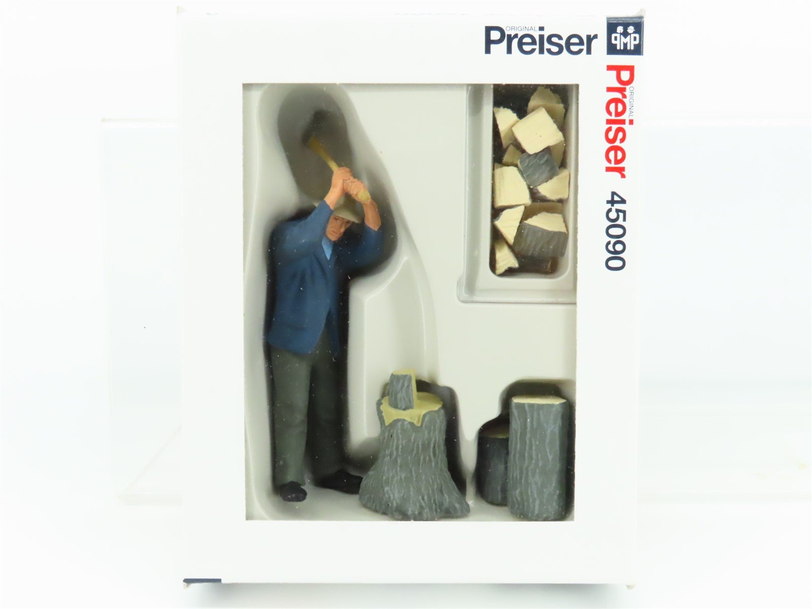 G 1/22.5 Scale Preiser 45090 Farmer Cutting Wood Figure