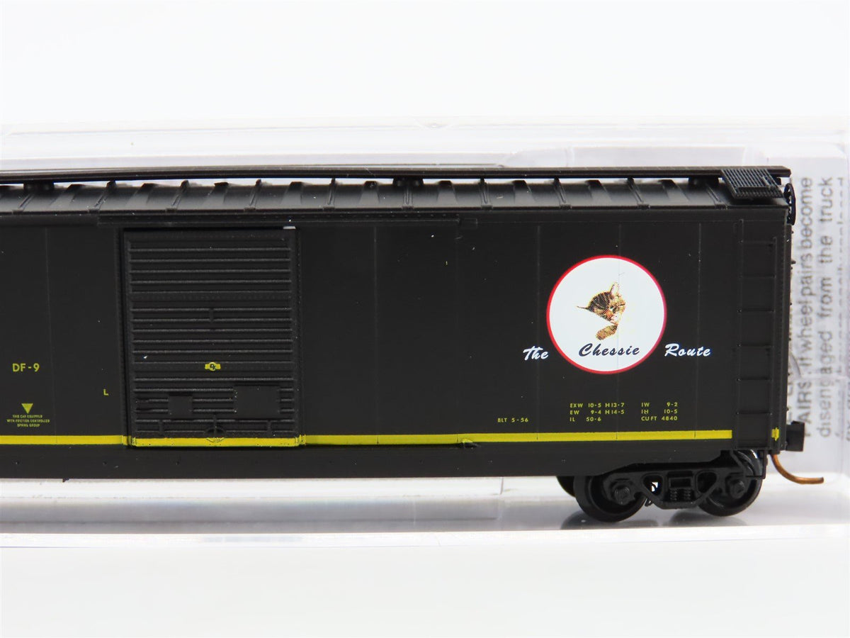 N Scale Micro-Trains MTL 03100071 C&amp;O The Chessie Route 50&#39; Boxcar #21290