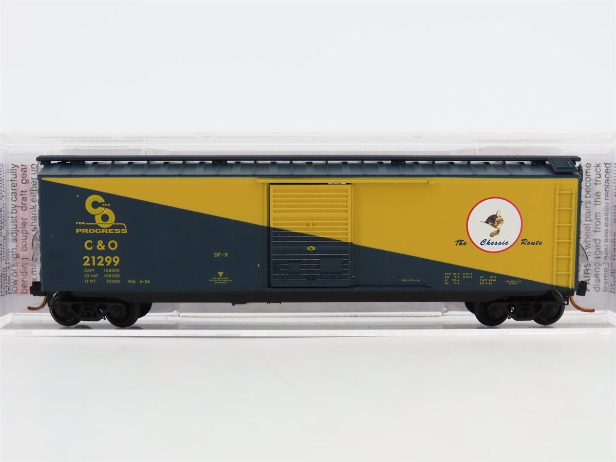 N Scale Micro-Trains MTL 03100072 C&amp;O The Chessie Route 50&#39; Boxcar #21299