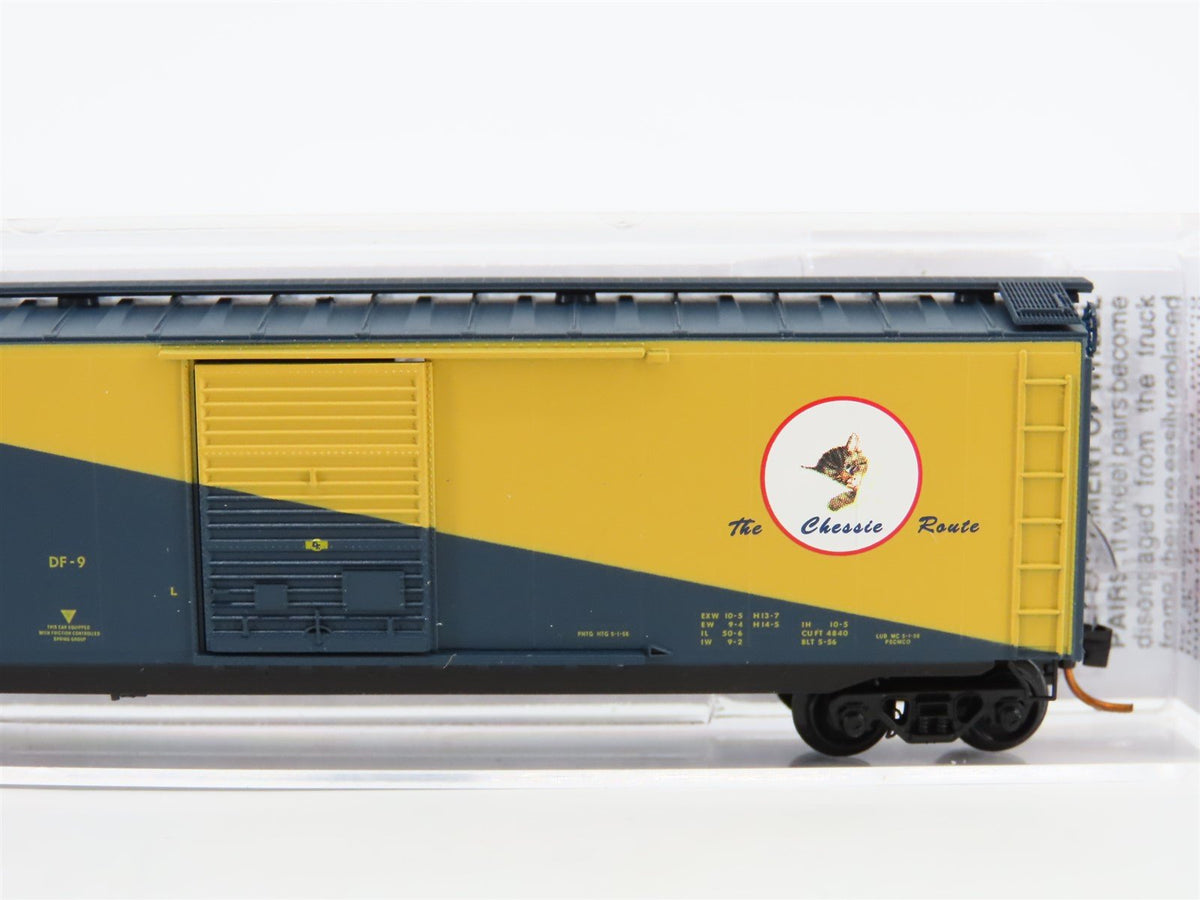 N Scale Micro-Trains MTL 03100072 C&amp;O The Chessie Route 50&#39; Boxcar #21299