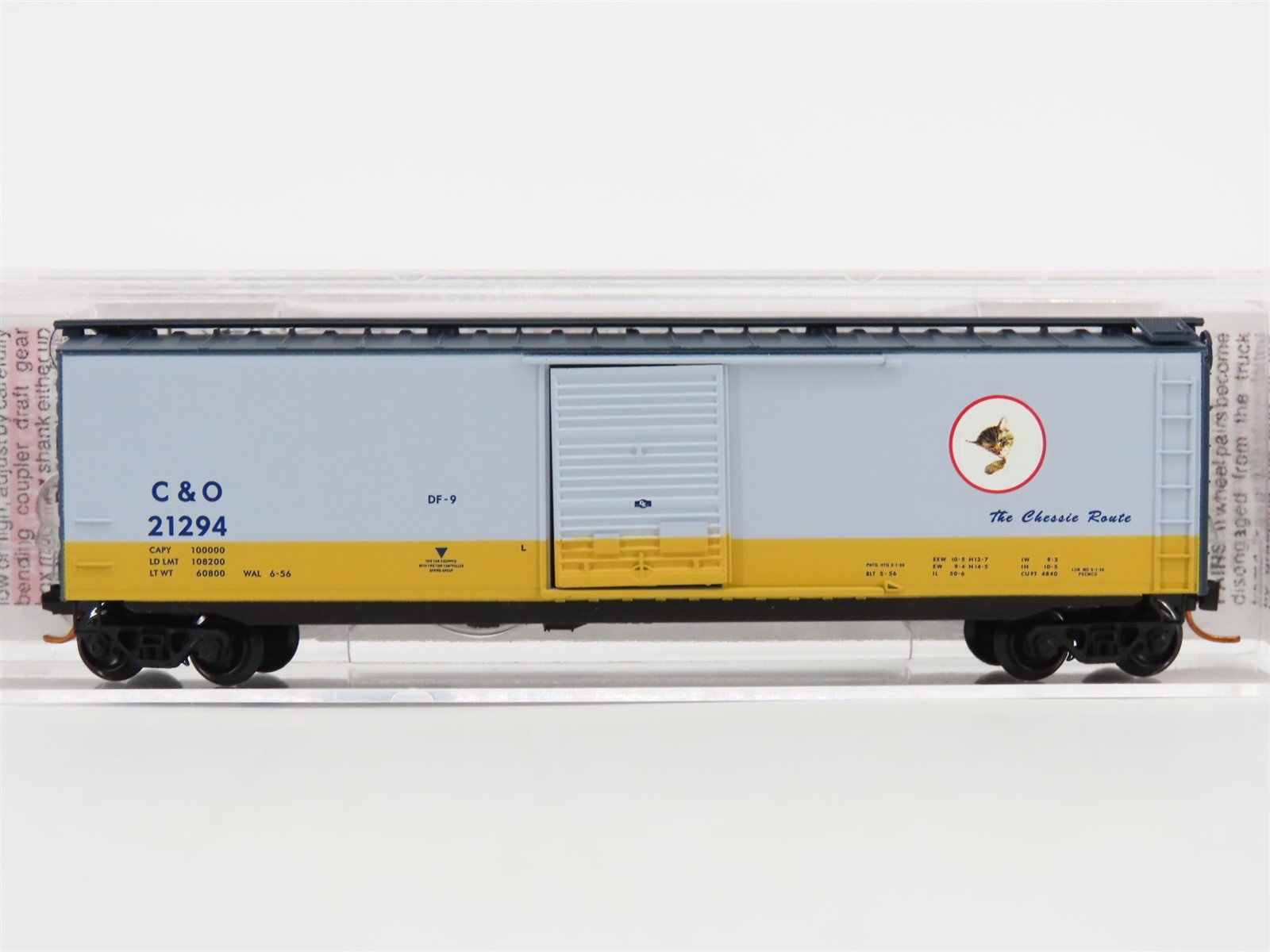 N Scale Micro-Trains MTL 03100074 C&O The Chessie Route 50' Boxcar #21294