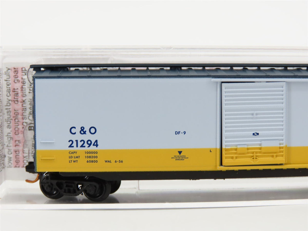 N Scale Micro-Trains MTL 03100074 C&amp;O The Chessie Route 50&#39; Boxcar #21294