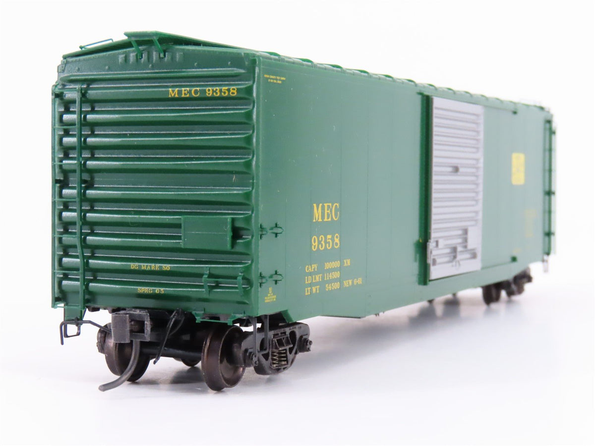 HO Scale Kadee 6106 MEC Maine Central Railroad 50&#39; Single Door Box Car #9358