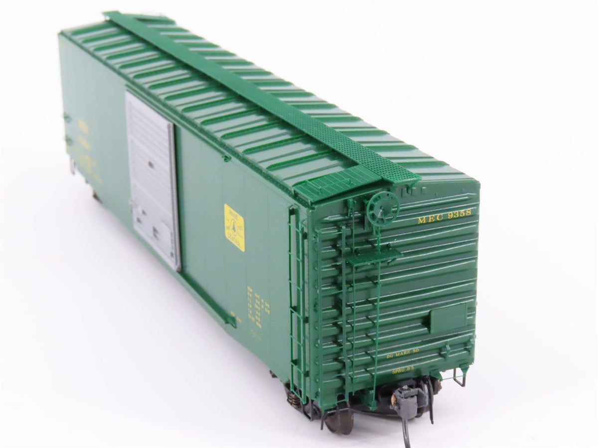 HO Scale Kadee 6106 MEC Maine Central Railroad 50&#39; Single Door Box Car #9358