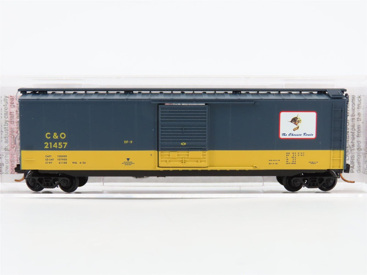 N Scale Micro-Trains MTL 03100075 C&amp;O The Chessie Route 50&#39; Boxcar #21457