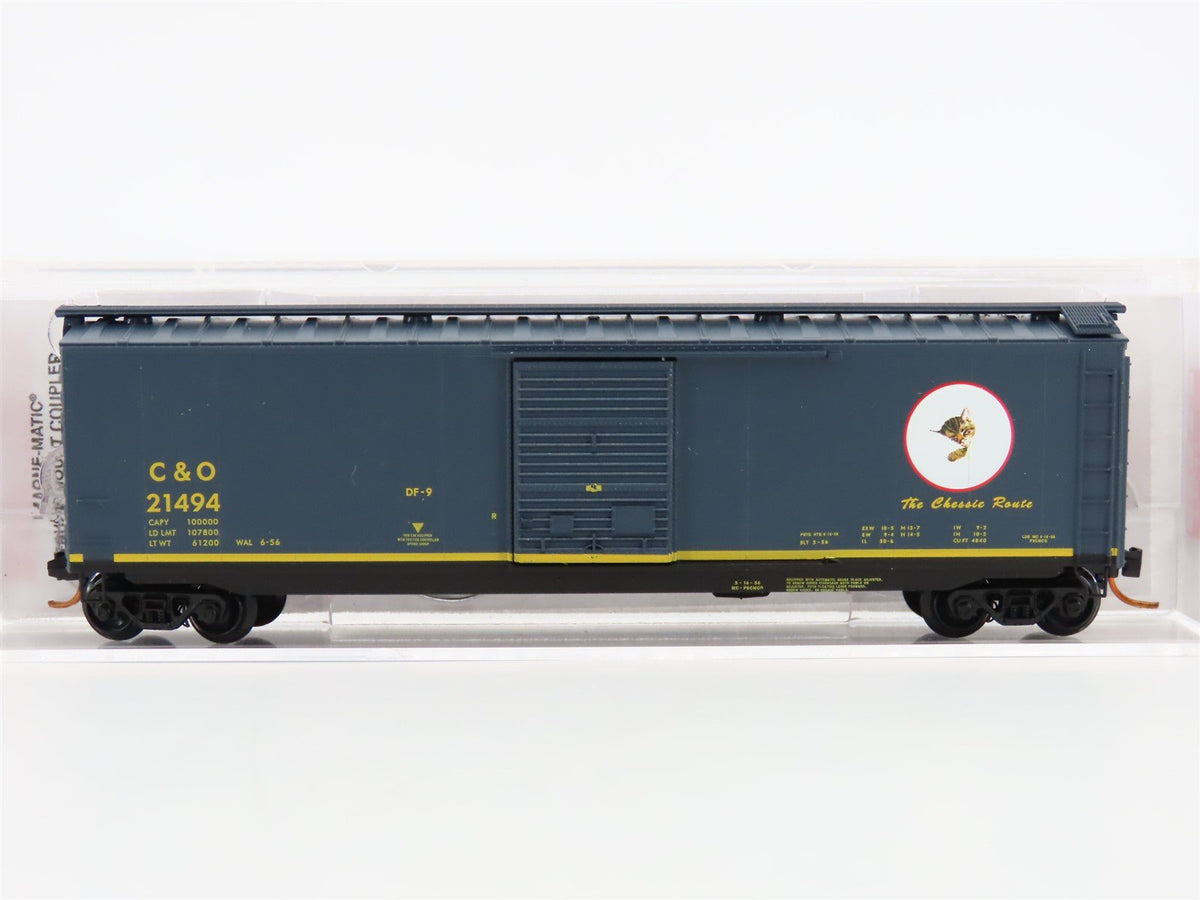 N Scale Micro-Trains MTL 03100076 C&amp;O The Chessie Route 50&#39; Boxcar #21494