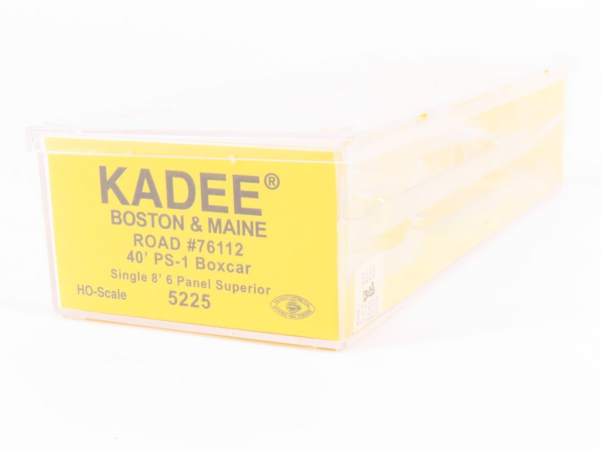 HO Scale Kadee 5225 BM Boston &amp; Maine Railroad 40&#39; Single Door Box Car #76112