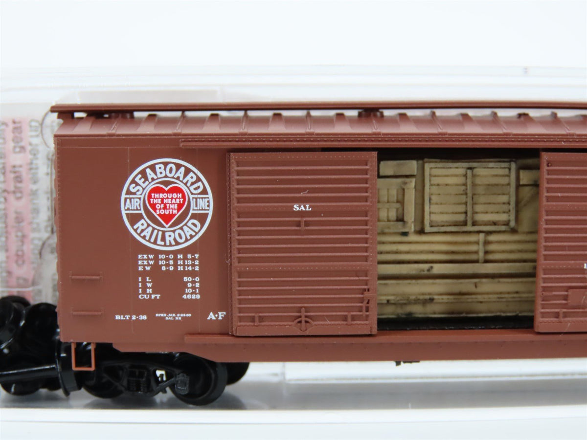 N Scale Micro-Trains MTL 03400330 SAL Silver Meteor 50&#39; Boxcar #10198 w/ Load