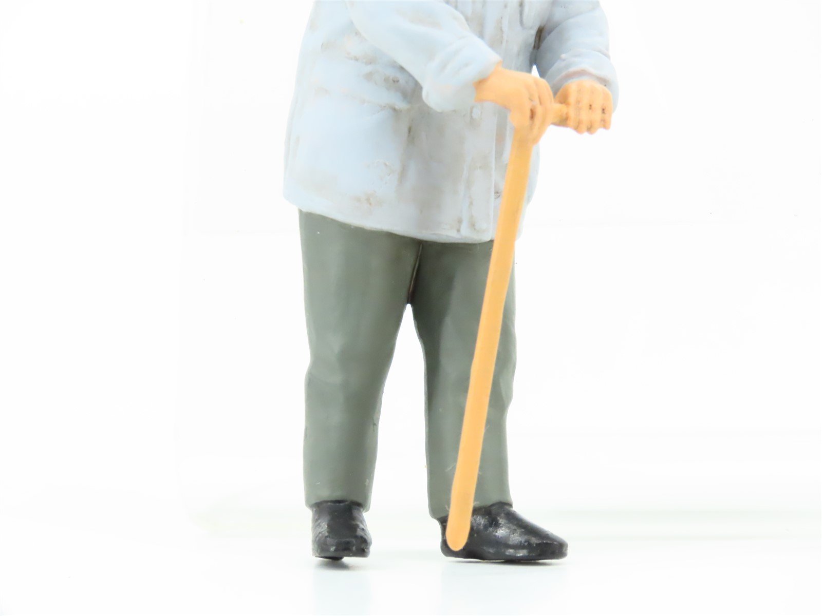 G 1/22.5 Scale Preiser 45130 Traveling Women Figures 2-Pack