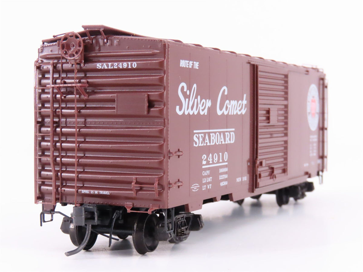 HO Scale Kadee 5101 SAL Seaboard Silver Comet 40&#39; Single Door Box Car #24910