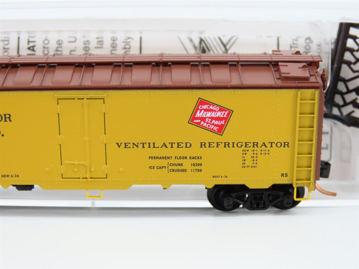 N Scale Micro-Trains MTL 59100 URTX Milwaukee Road 40&#39; Steel Reefer Car #81104