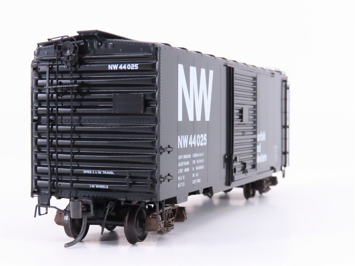 HO Scale Kadee 5004 NW Norfolk &amp; Western Railroad 40&#39; Single Door Box Car #44025