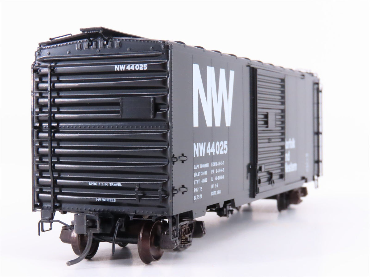 HO Scale Kadee 5004 NW Norfolk &amp; Western Railroad 40&#39; Single Door Box Car #44025