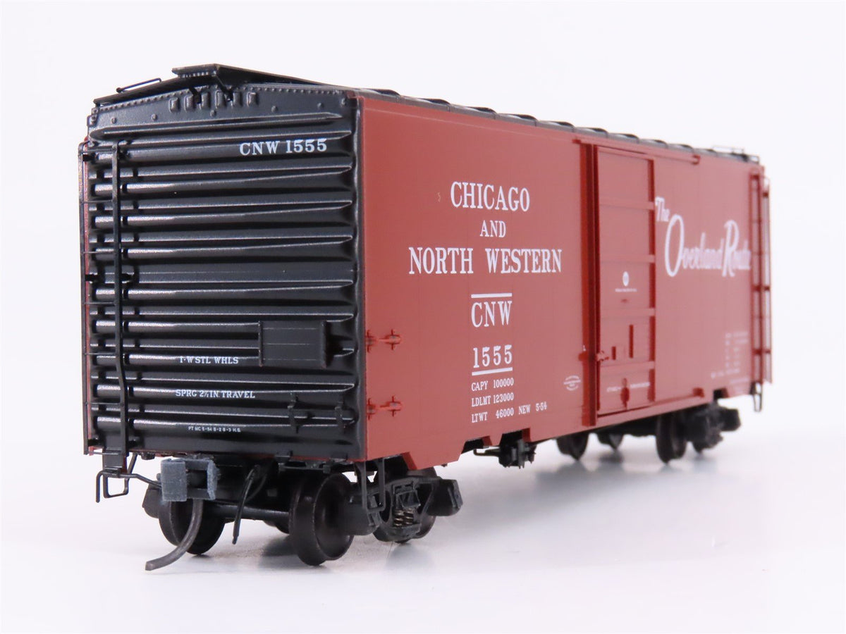 HO Scale Kadee 4504 CNW The Overland Route 40&#39; Single Door Box Car #1555