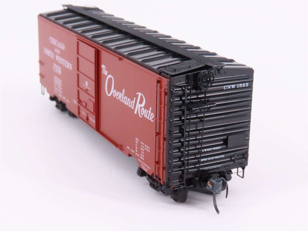 HO Scale Kadee 4504 CNW The Overland Route 40&#39; Single Door Box Car #1555