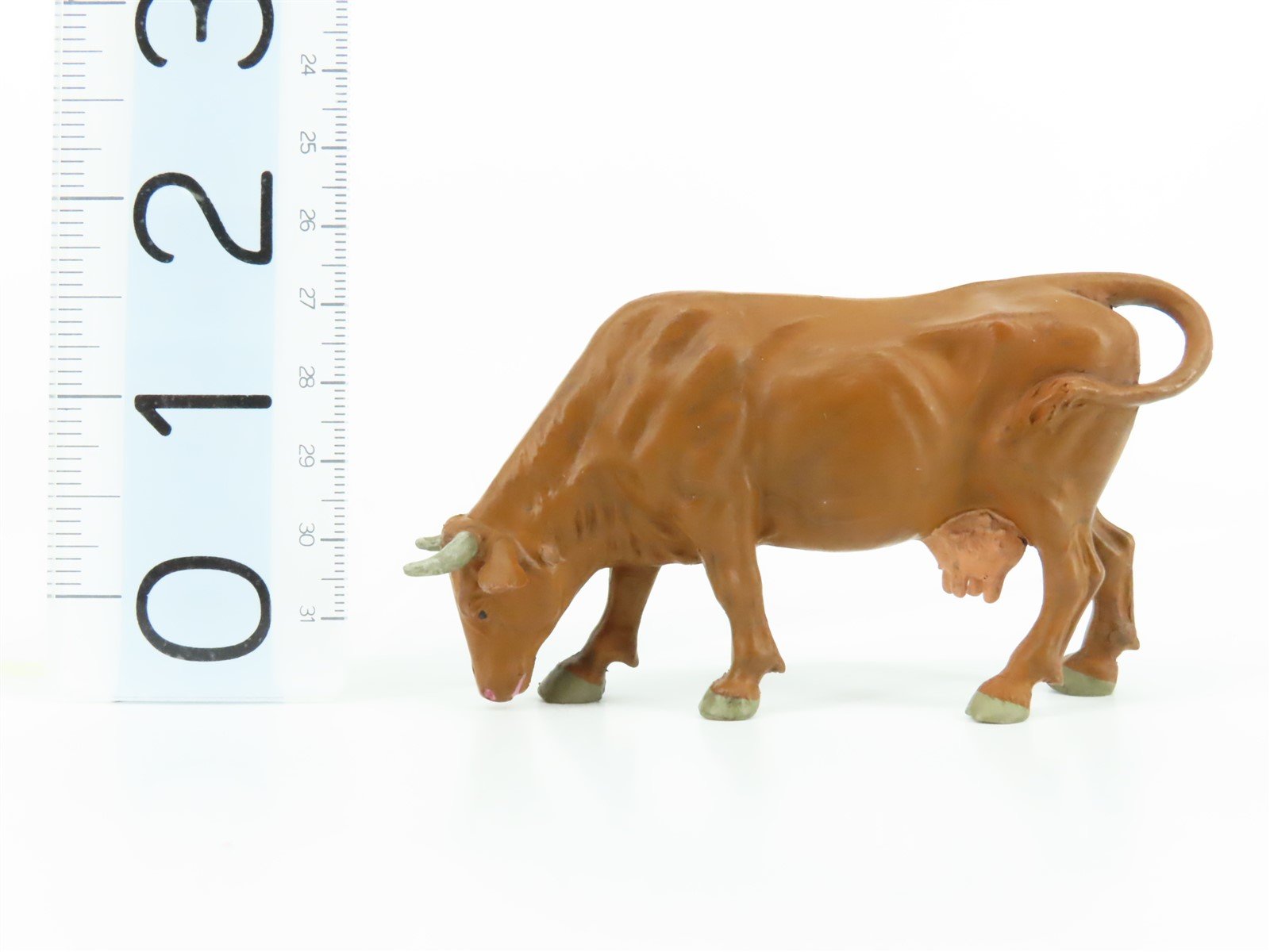 G 1/25 Scale Preiser Elastolin 47000 Cow Grazing Animal Figure